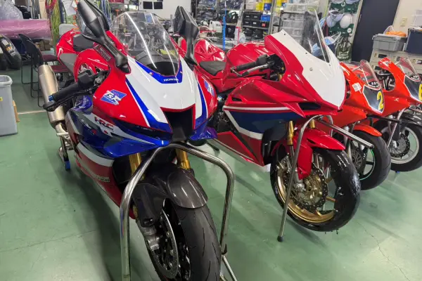 社内のバイクチーム